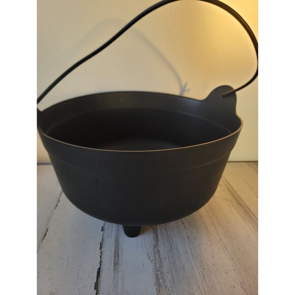 Black large cauldron candy bucket Halloween home decor figure - Picture 3 of 9